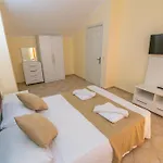 アパートホテル Sunset Club